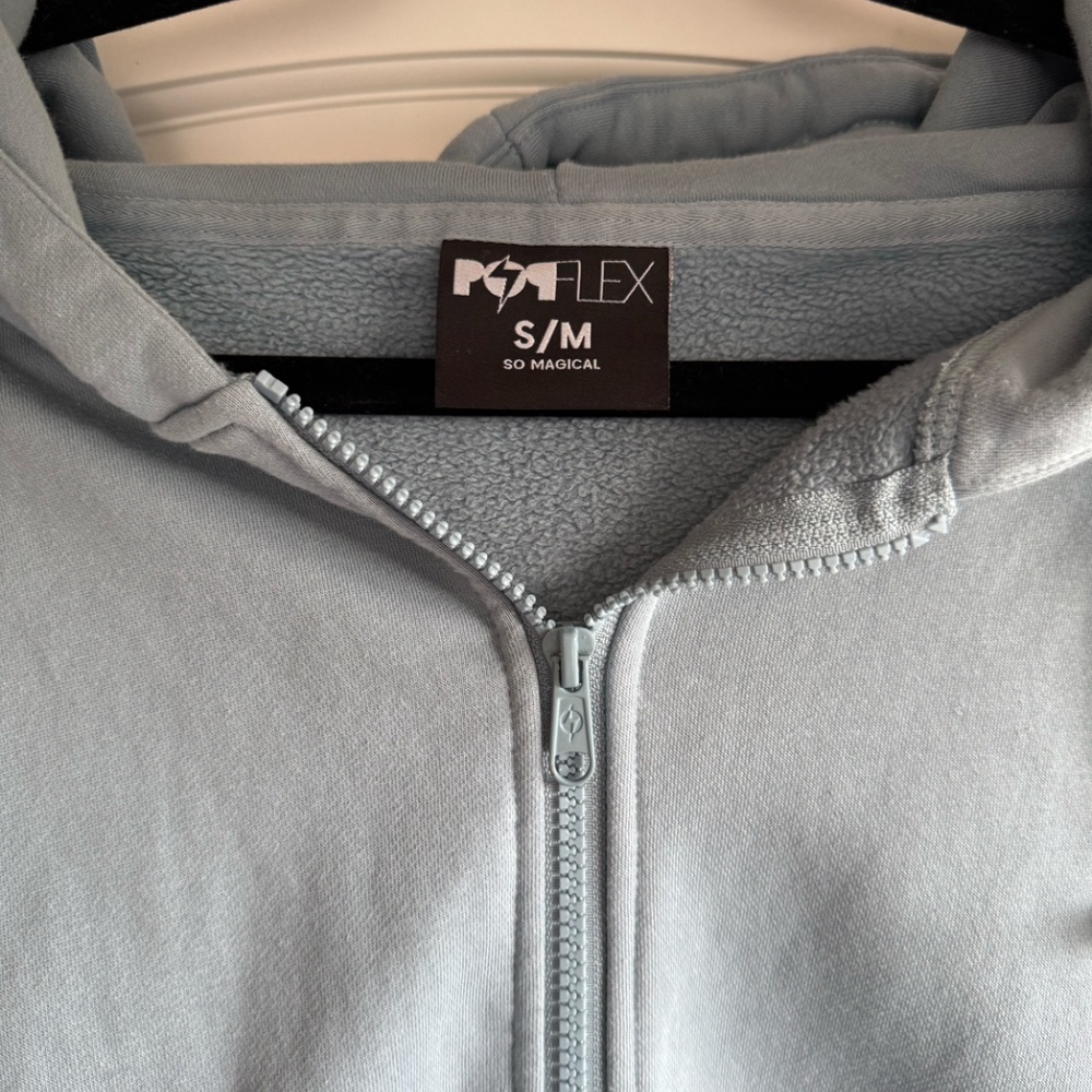POPFLEX Zip Cloud Hoodie - Blue Storm - S/M - SOLD OUT - Taylor Swift - Picture 4 of 9